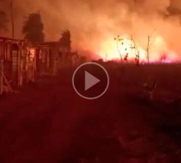 Acampamento do MST é incendiado e suspeita é retaliação por apoio a indígenas  