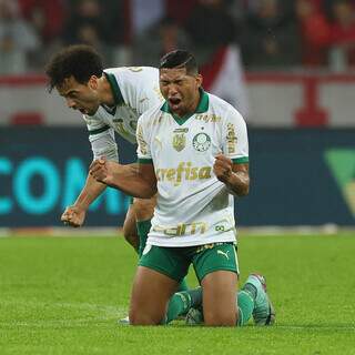 Atacante Rony comemorando gol no Estádio Beira-Rio (Foto: Cesar Greco/Palmeiras) 