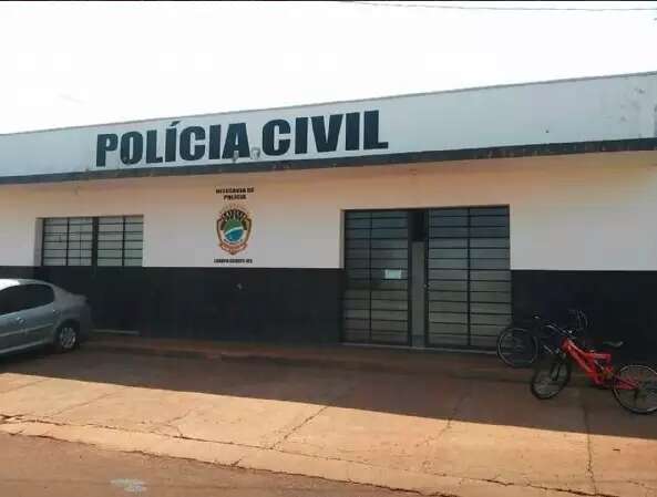 Confus&atilde;o por rev&oacute;lver, termina com mulher e adolescente baleados