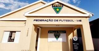 Nova sede da Federação de Futebol de Mato Grosso do Sul na Rua 14 de Julho (Foto: Anderson Ramos)