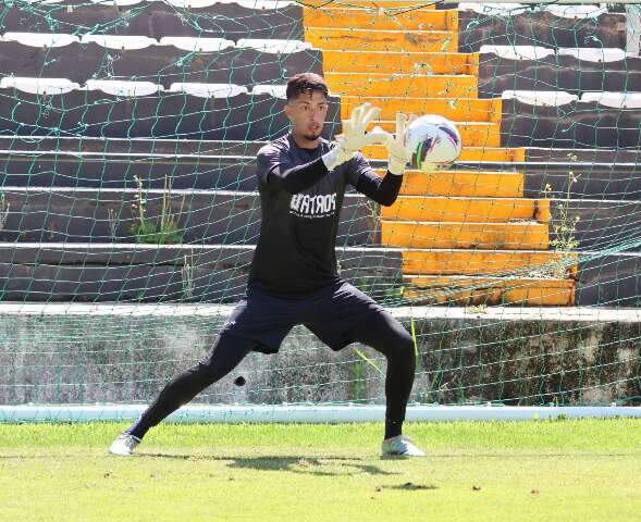 Aos 21 anos, goleiro de MS assina com clube de Portugal