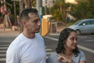 Casal de autônomos deixou as filhas na escola sem correria, por terem horários flexíveis (Foto: Marcos Maluf)