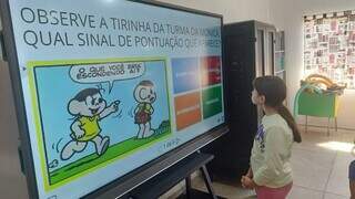 Lousa digital em escola da rede municipal de Três Lagoas. (Foto: Divulgação)