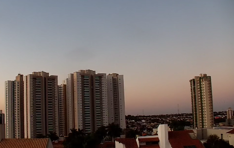 Calorão e tempo seco predominam até amanhã em MS