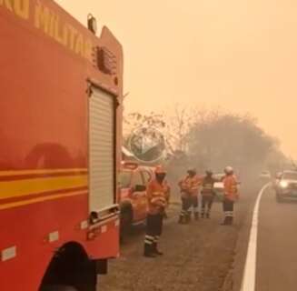 Fogo: bombeiros mantêm interdição na estrada entre Miranda e Corumbá 