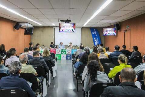 Estudo prev&ecirc; livrar pequenos com&eacute;rcios de alvar&aacute;