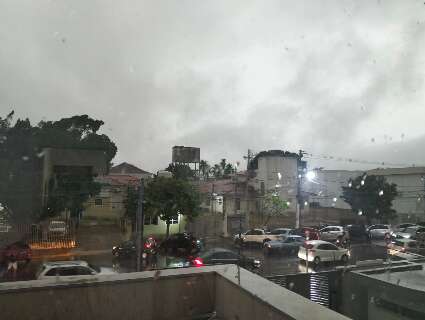 &ldquo;Chuva cai e aben&ccedil;oa nosso bioma&rdquo;, comemora morador de Corumb&aacute; ap&oacute;s estiagem