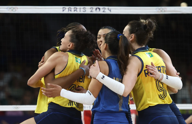 Brasil perde para americanas e vai disputar o bronze no v&ocirc;lei feminino