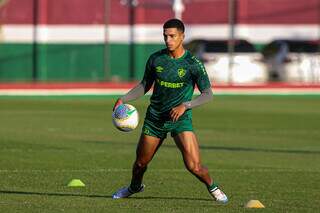 O centroavante Kauã Elias durante treino na base do Tricolor Carioca. (Foto: Reprodução/Fluminense.com.br)