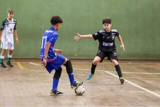 Atletas de futsal se enfrentam na 32ª edição da Copa Pelezinho neste sábado (Foto: Divulgação)