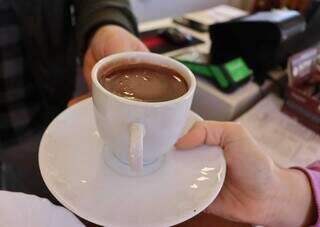 Quiosques do Parque trocam &aacute;gua de coco por ch&aacute; e chocolate quente