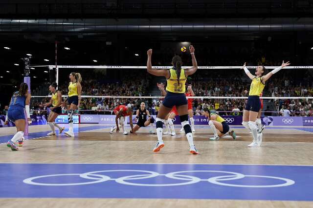 Brasil vence Turquia e garante bronze para o v&ocirc;lei feminino