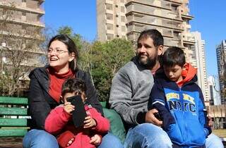 O professor Júlio César Leal de Arruda veio com toda a família de Corumbá para passar o Dia dos Pais em Campo Grande