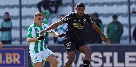 Derrotado pelo Juventude, Botafogo mantém liderança do Brasileirão