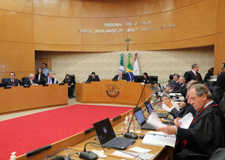 Sessão do Órgão Especial do Tribunal de Justiça de MS em 24 de julho. (Foto: Divulgação/TJMS)