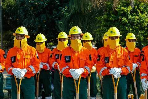 Bolívia quer ajuda do Brasil para apagar incêndios, após fogo cruzar fronteira