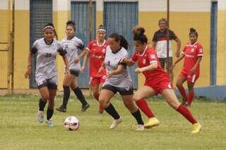 Nove clubes disputam a competição que foi vencida pelo Operário no ano passado (Foto: Judson Marinho)