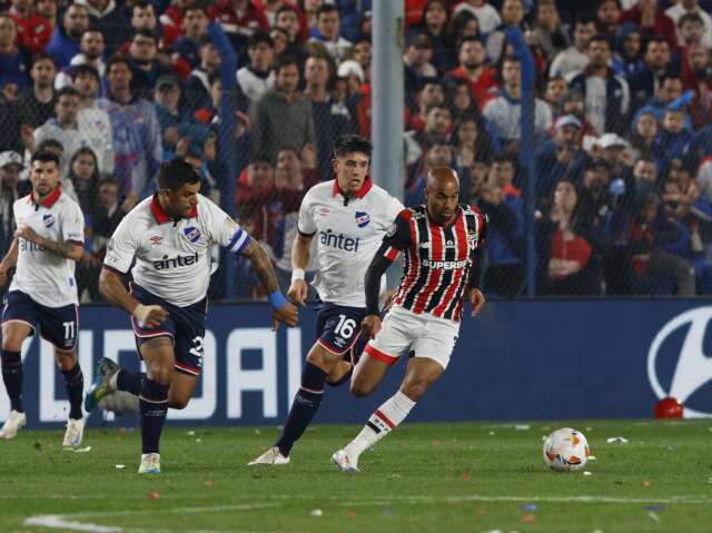 S&atilde;o Paulo segura empate sem gols e decide vaga da Libertadores em casa