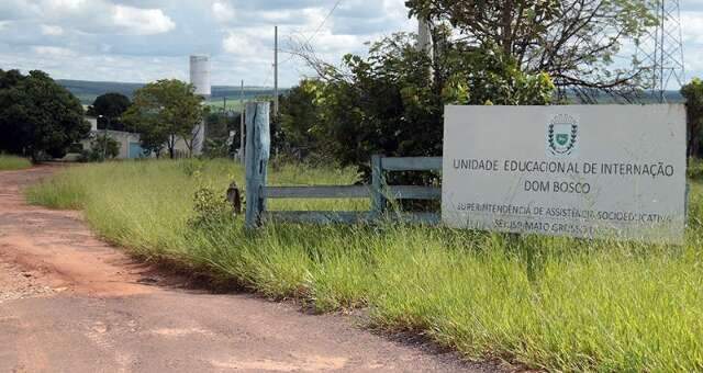 Rapaz corta grade e foge de Unei, mas &eacute; capturado ap&oacute;s persegui&ccedil;&atilde;o