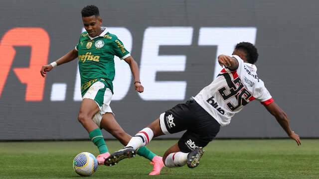 Nos acr&eacute;scimos, Palmeiras faz gol da vit&oacute;ria contra o S&atilde;o Paulo