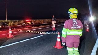 Motociclista de 23 anos morre em acidente entre carro e moto na BR-163