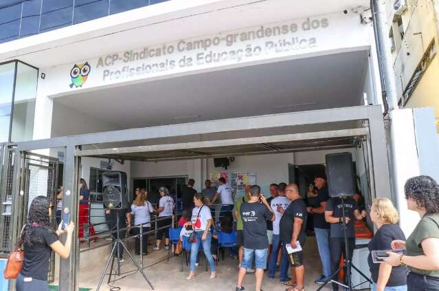 Candidatos a prefeito da Capital ter&atilde;o debate com professores nesta segunda