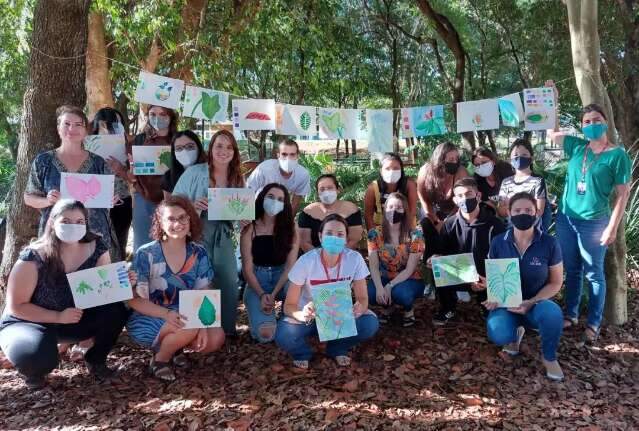 Grasiela uniu educação ambiental e arte para conscientizar as pessoas 