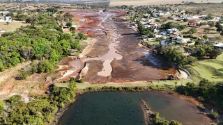 Barragem rompida do loteamento Nasa Park em registro na terça-feira (Foto: MPMS/Divulgação) 