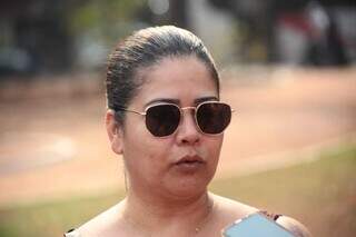 Josiane Valêncio Galeano na Praça Ary Coelho, em Campo Grande (Foto: Marcos Maluf)