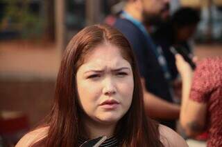 Estudante Yasmin Galeano Lima na Praça Ary Coelho, em Campo Grande (Foto: Marcos Maluf)