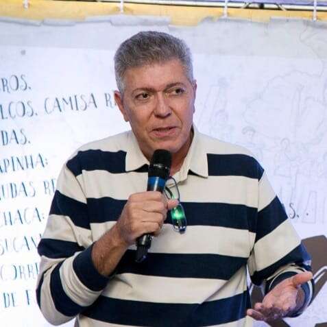 Henrique de Medeiros levará jornada poética à Praça da Liberdade