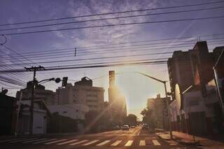 Tempo estava ensolarado em Campo Grande, na tarde de 3 de setembro do ano passado (Foto: Paulo Francis)