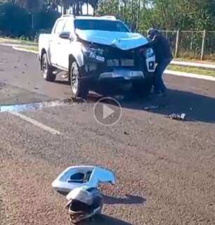 Motociclista &eacute; arremessado ap&oacute;s colis&atilde;o com caminhonete no Jardim Aeroporto