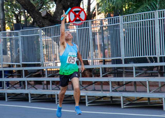 Equipe feminina recupera trof&eacute;u e masculina repete vit&oacute;ria na Corrida do Facho 