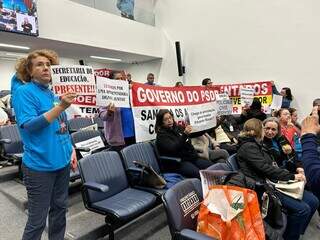 Servidores aposentados protestam na Assembleia Legislativa. (Foto: Fernanda Palheta)