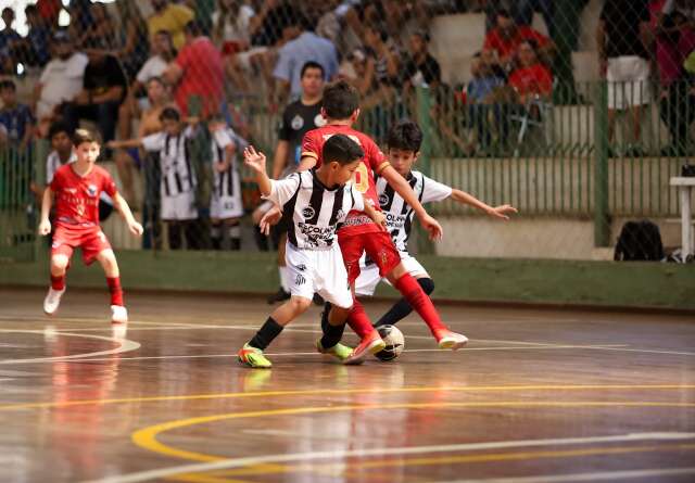 Tradicional competi&ccedil;&atilde;o de futsal ter&aacute; tr&ecirc;s jogos neste s&aacute;bado 