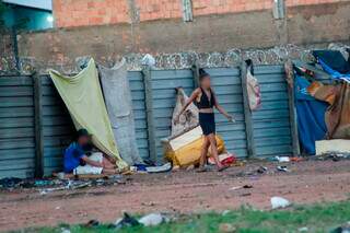 Usuários de drogas criaram minicracolândia em Travessa Oboé, próximo ao Beco do Tirão (Foto: Juliano Almeida)