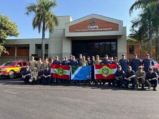 Bombeiros de Santa Catarina e Mato Grosso do Sul em Campo Grande (Foto: Divulgação/Corpo de Bombeiros de MS)