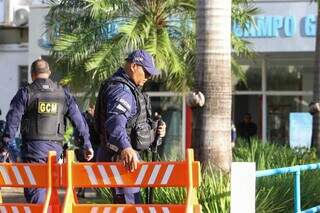 Servidores da Guarda Municipal de Campo Grande (Foto: Henrique Kawaminami)