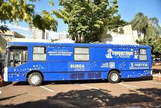 Ônibus levará veterinários e técnicos para fazer o atendimento aos pets nos bairros (Foto: Divulgação/Prefeitura de Campo Grande)