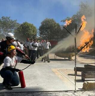 Curso ministrado pela Escola Técnica Jovem Profissional em outros estados (Foto: Redes sociais)