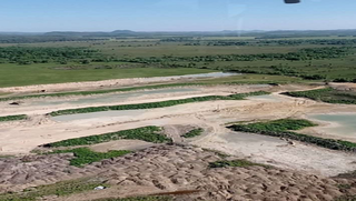 Mineradora ao lado do banhado do Rio Formoso. (Foto: Reprodução)