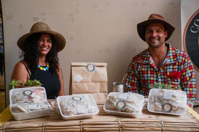 Casal largou profissão tradicional para ser feliz com cogumelo exótico