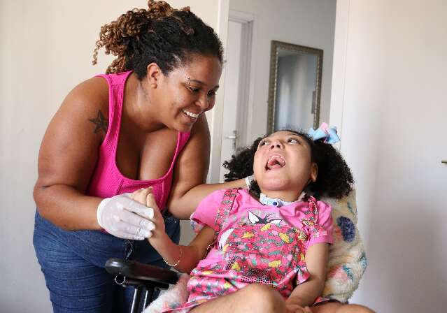 Acidente com filha de 3 meses fez vida de Ruth come&ccedil;ar do zero