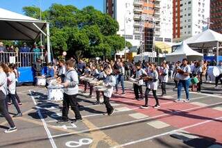 Entidade se apresentando no desfile de aniversário de Campo Grande, no dia 26 de Agosto deste ano (Foto: Juliano Almeida)