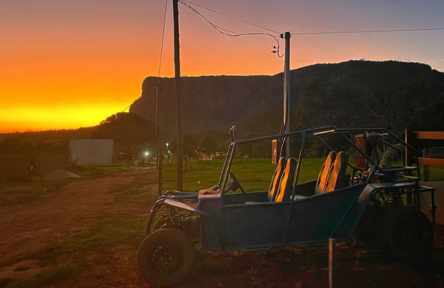 Casal saiu de cidade para ser guia fazendo at&eacute; acampamento em morro