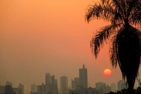 Com névoa de fumaça, sábado será de altas temperaturas e umidade a 5%