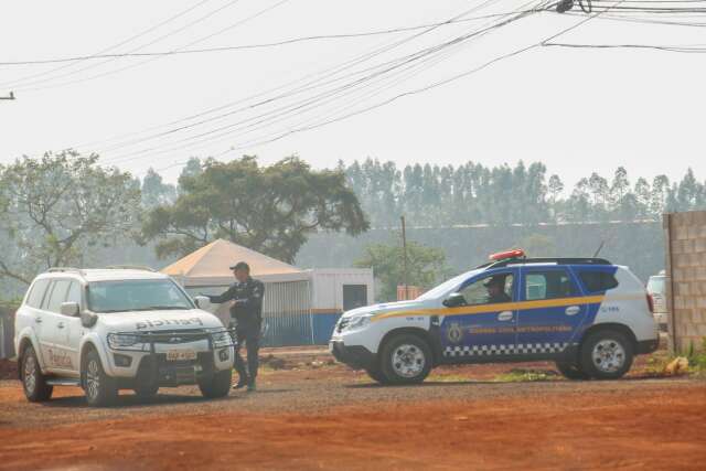 Equipe faz per&iacute;cia em usina de asfalto que pegou fogo