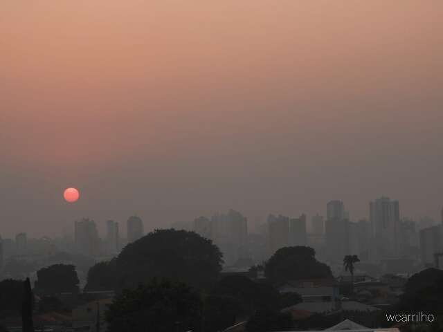 Calor&atilde;o passa dos 40&deg;C em 20 cidades de MS