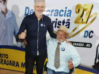 O candidato à prefeitura, Ubirajara Martins, ao lado do vice, João Faria, em convenção. (Foto: Reprodução/Facebook)